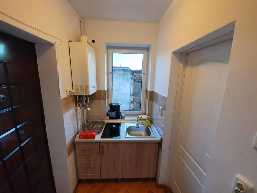 STUDIO APARTMENTS - One-Bedroom Apartment