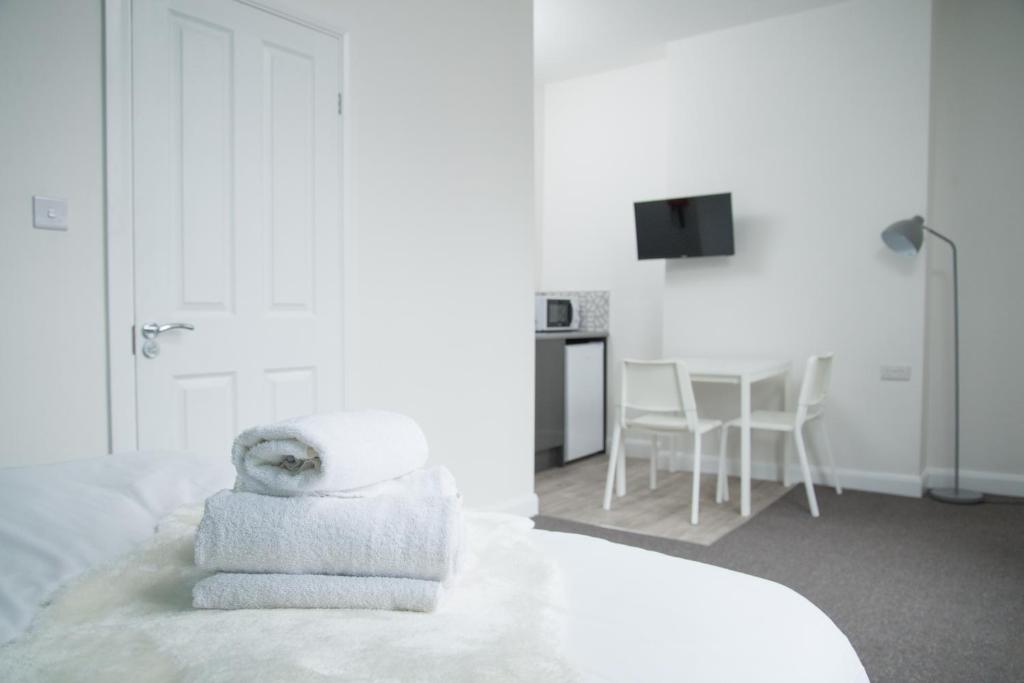 TLK Apartments & Hotel - Beckenham High Street - Deluxe Double Room