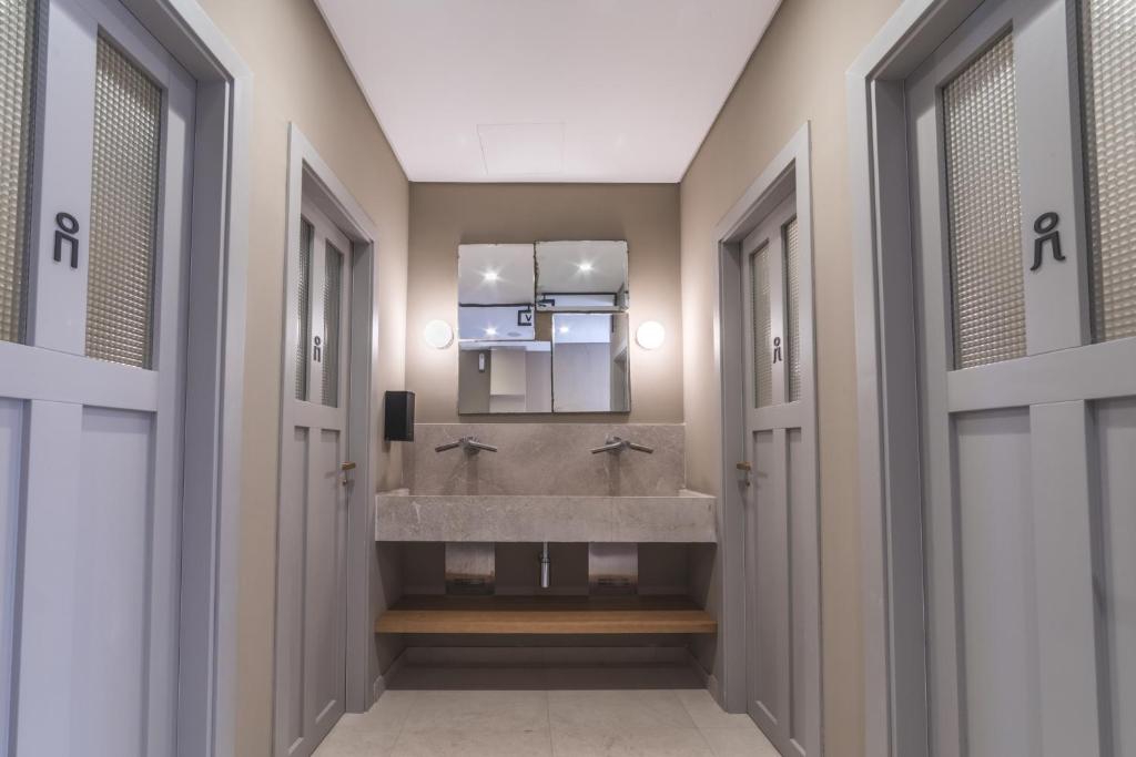 Nou Baleares - Resim 15