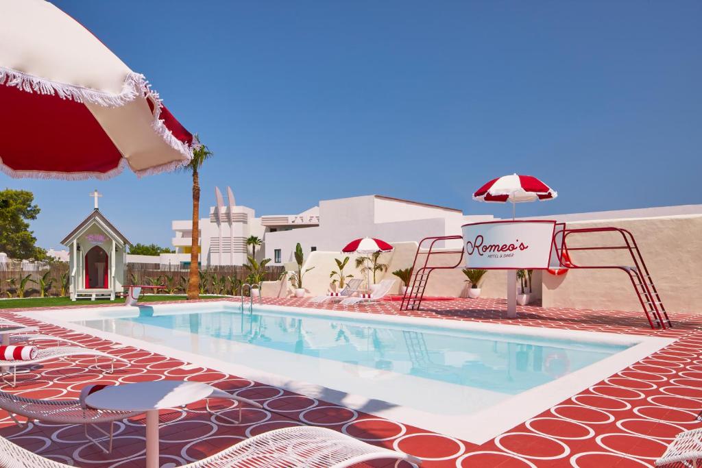 Romeos Ibiza - Adults Only, Bahia de Sant Antoni – Güncel ...