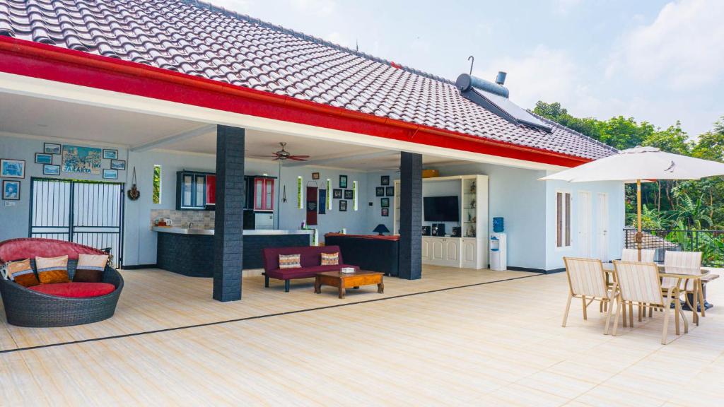 Fotografie z fotogalerie ubytování House of Belasun v destinaci Pelabuhan Ratu