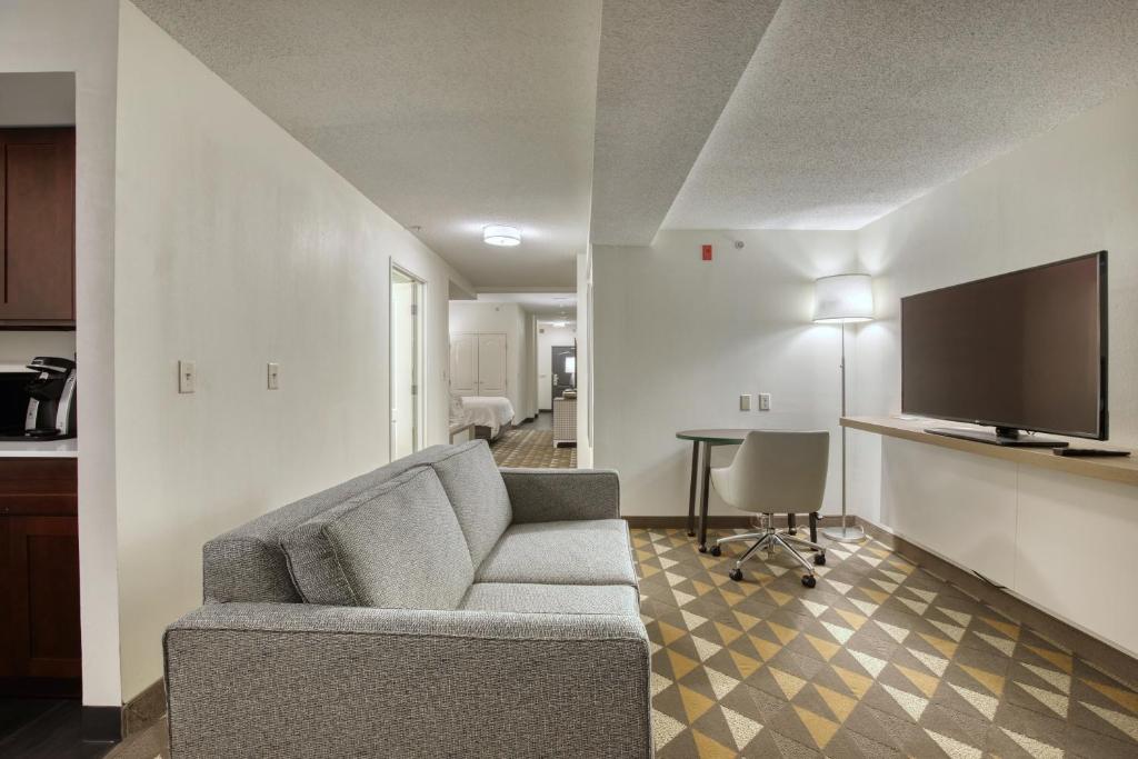 Holiday Inn Hotel & Suites Madison West - Middleton by IHG photo