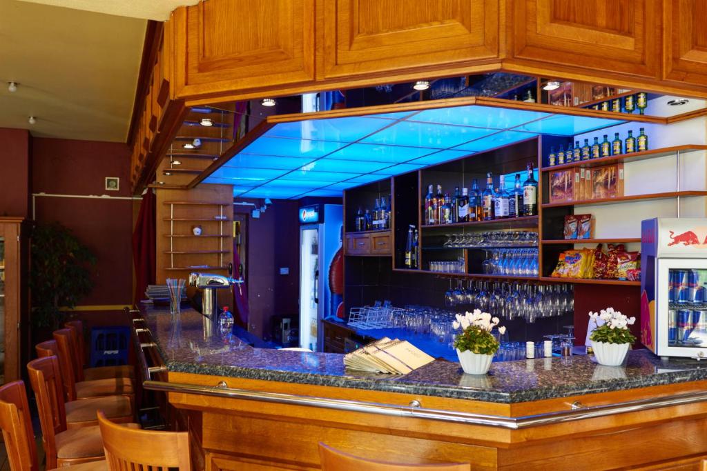 Lounge nebo bar v ubytování Hotel Skalní Mlýn