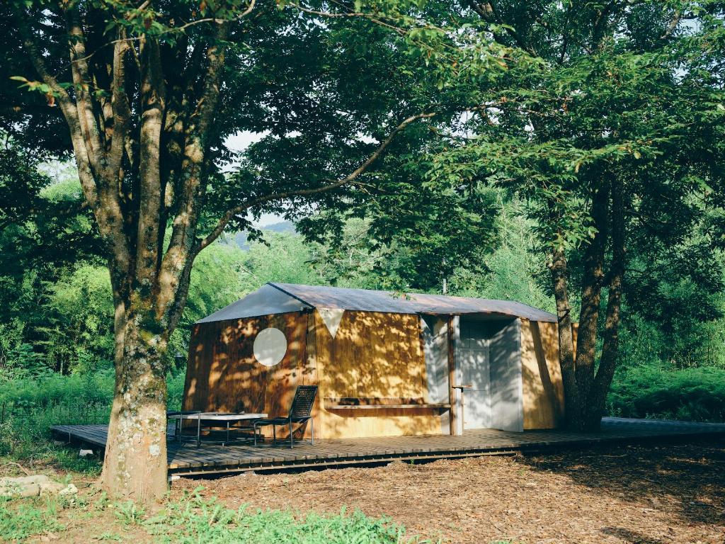 Zahrada ubytování LOOF Tiny House Camp