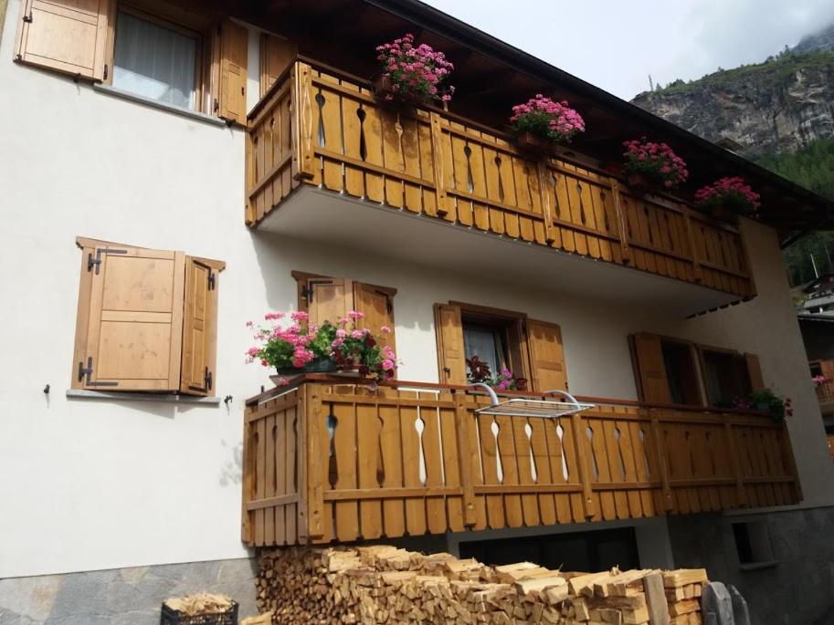 Budova, v ktorej sa apartmán nachádza