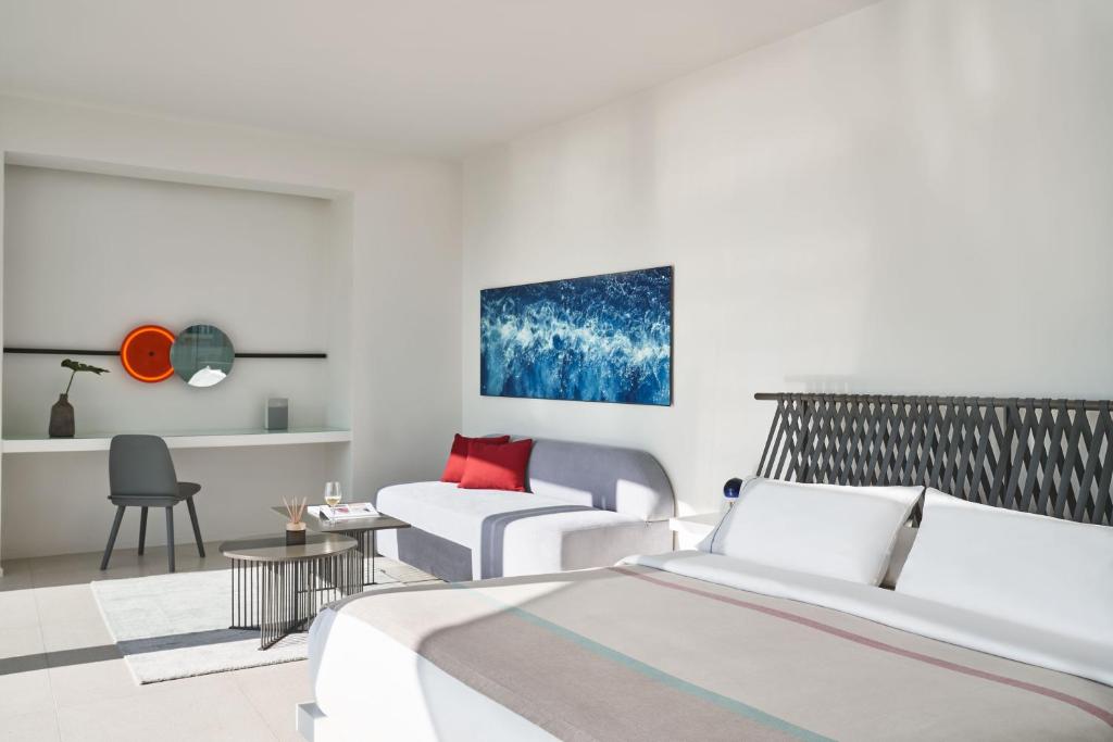 Ruang duduk di Alti Santorini Suites - Caldera View