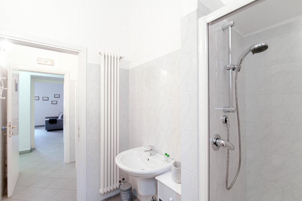 Koupelna v ubytování Downtown Rooms