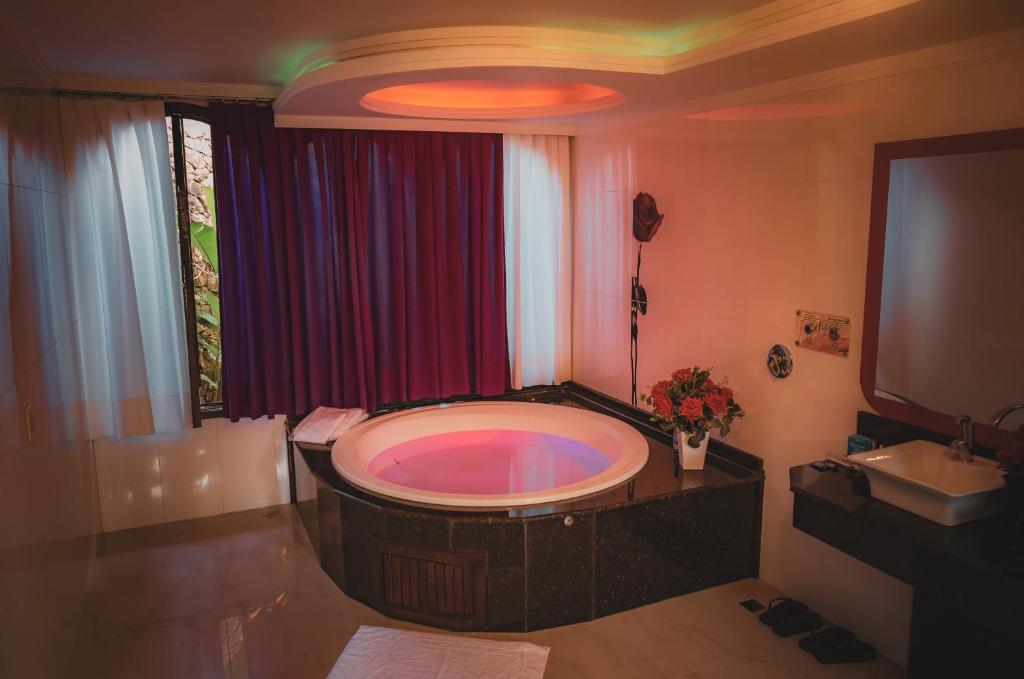  Reflexus Motel