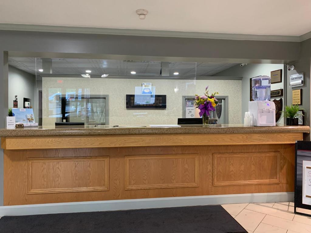 Vstupní hala nebo recepce v ubytování Travelodge by Wyndham Miramichi New Brunswick