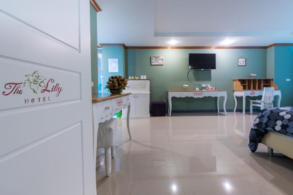 The Lilly Hotel - Resim 14