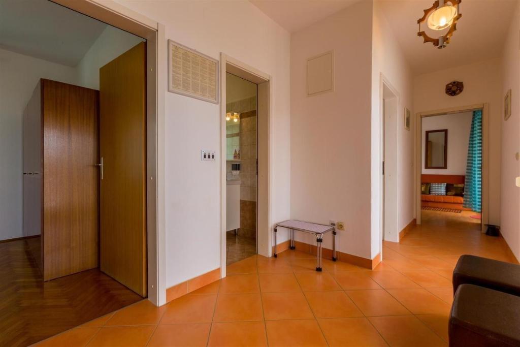 Fotografie z fotogalerie ubytování Two-Bedroom Apartment in Crikvenica XVI v destinaci Crikvenica