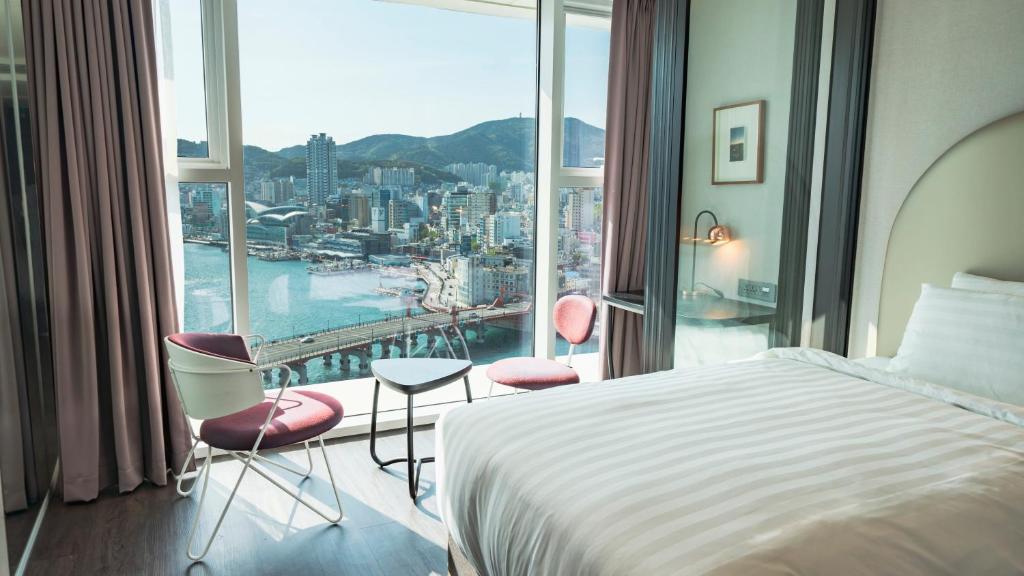 Lavalse Hotel - Standaard Twin Room Met Uitzicht Op De Oceaan