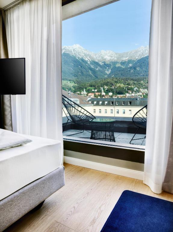 
Double Room Mountain View with balcony
