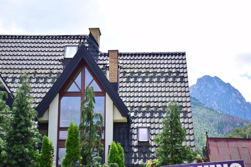 Výhľad na hory alebo výhľad na hory priamo z of the bed and breakfast