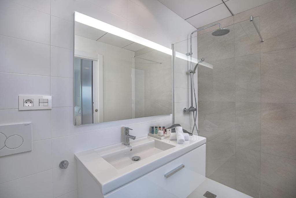 Blue Line Apartment Hotel - Penthouse 2 Dormitorios Con Terraza