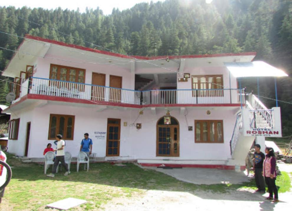 Hotel Roshan - Housity