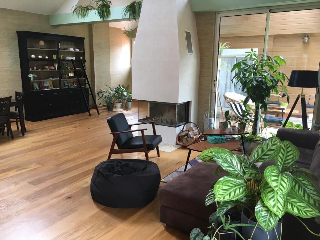 The lobby or reception area at Marc's Flat - Calm & Cosy