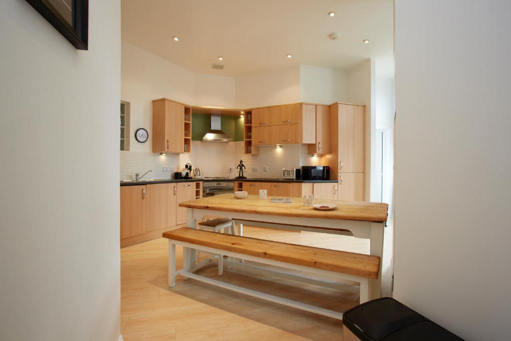 2 Yearsley House