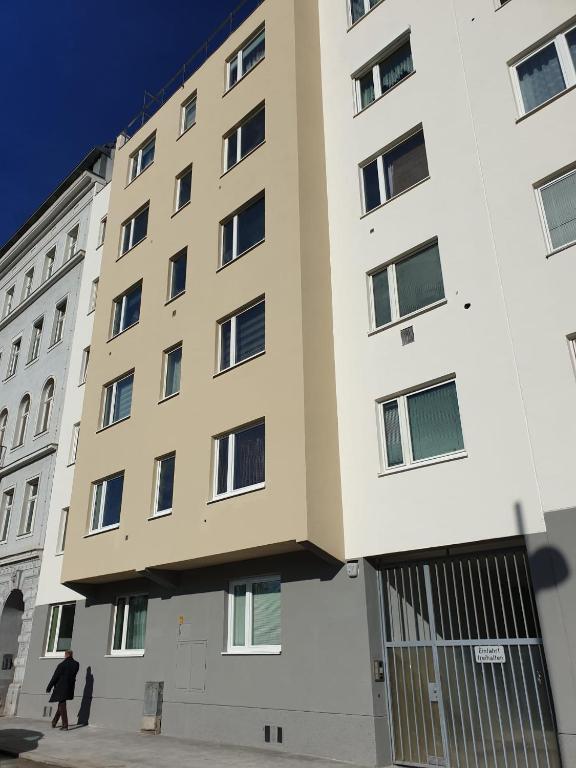 Budova, v ktorej sa apartmán nachádza