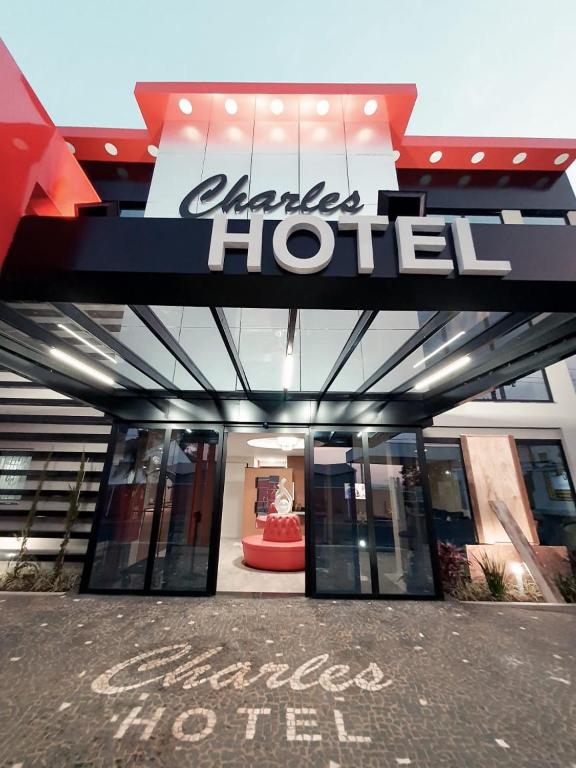  Charles Hotel