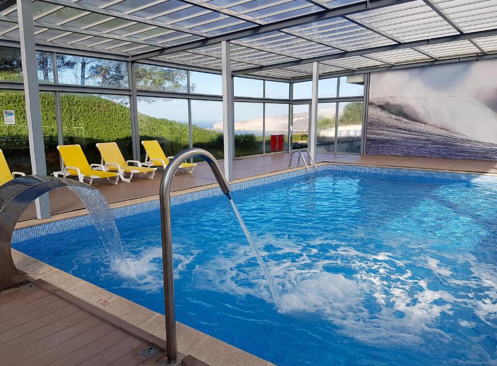 Het zwembad bij of vlak bij Hotel Miramar Sul