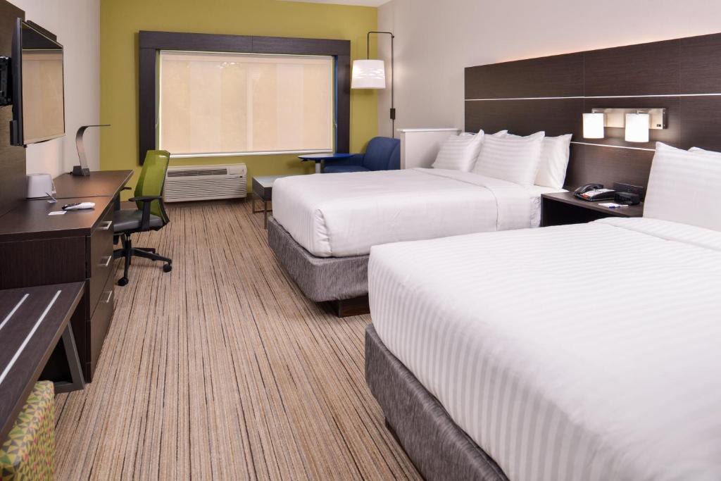 Holiday Inn Express - Bethlehem by IHG - Queen Suite Met 2 Queensize Bedden En Slaapbank