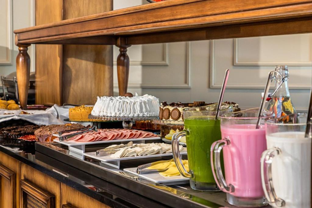 Comida no hotel ou em algum lugar perto