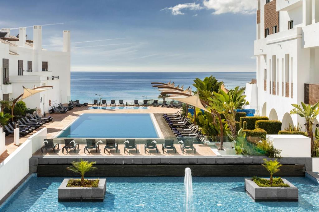 Bazén v ubytování Belmar Spa & Beach Resort nebo v jeho okolí