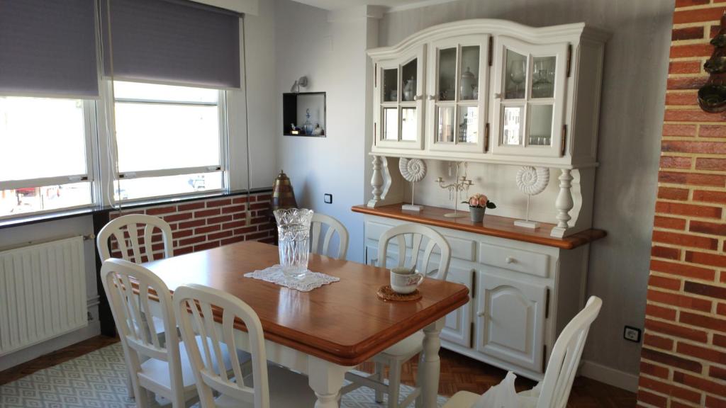 Kuchyň nebo kuchyňský kout v ubytování Apartamento Playa Cedeira