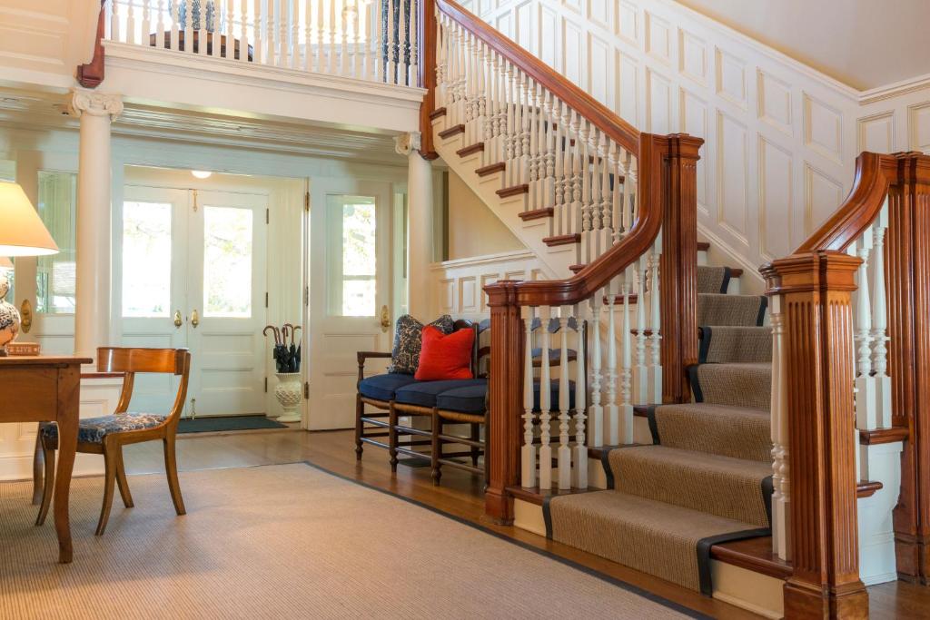 Inns of Aurora Resort & Spa - Salle Queen - Rowland House