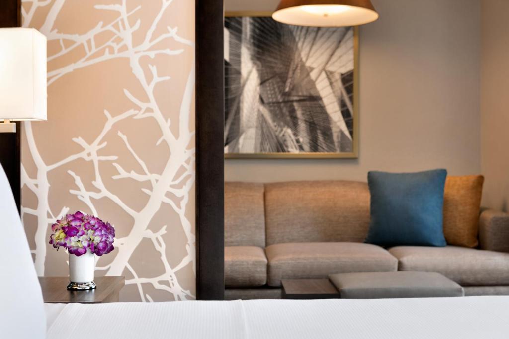 Hyatt Place Fort Lee/George Washington Bridge - One-Bedroom King Suite With Sofa Bed