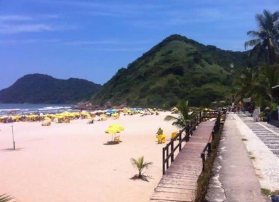  Apartamento na Praia do Tombo Guarujá