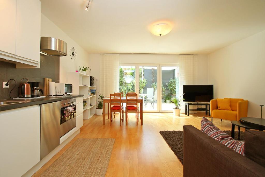 Am Seerosenweiher - 8