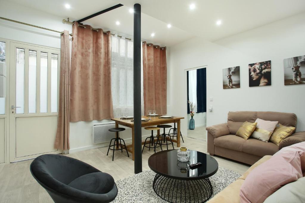Istumisnurk majutusasutuses Rent a Room - Residence Charon