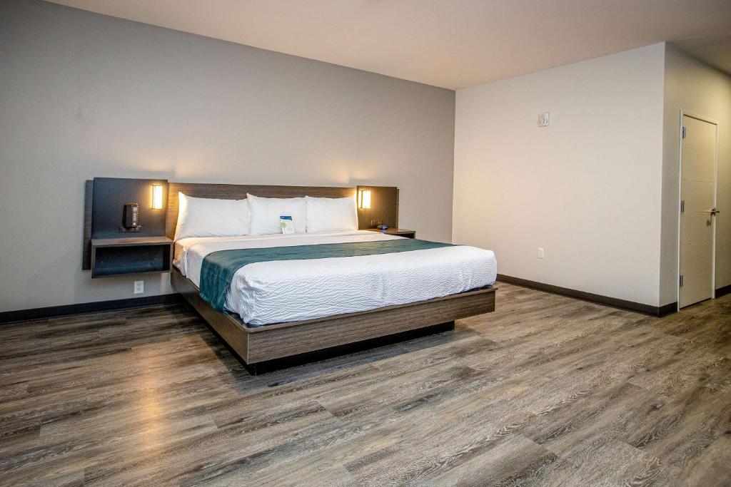 Postel nebo postele na pokoji v ubytování Motel 6 North Platte - East