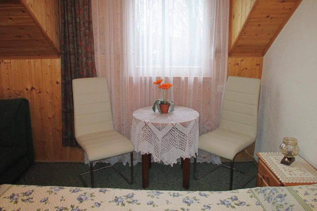 Posedenie v ubytovaní House Samardzic