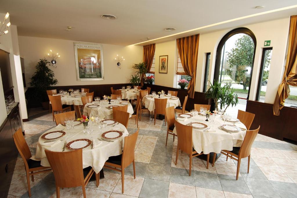 Restaurace v ubytování Park Hotel Ripaverde