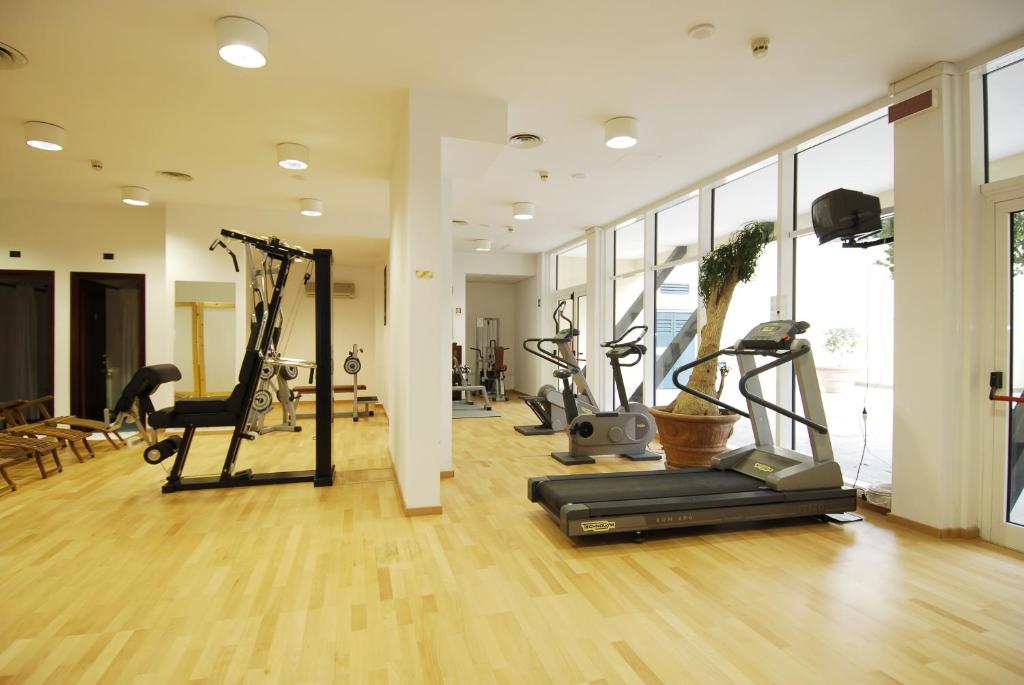 Fitness centrum a/nebo fitness zařízení v ubytování Park Hotel Ripaverde