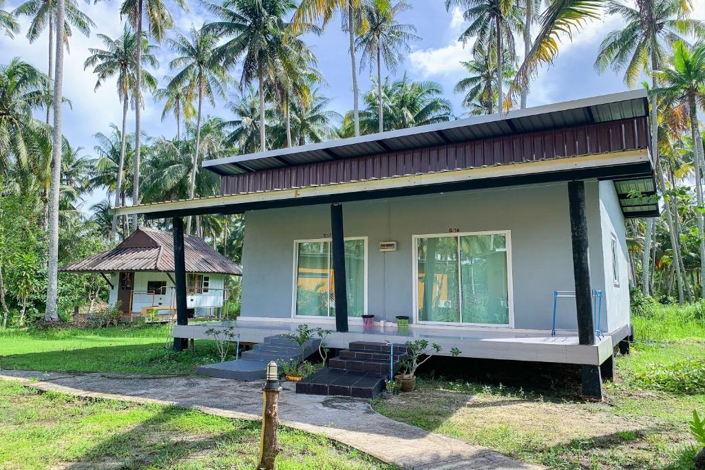 Zahrada ubytování Koh Kood Far East Resort