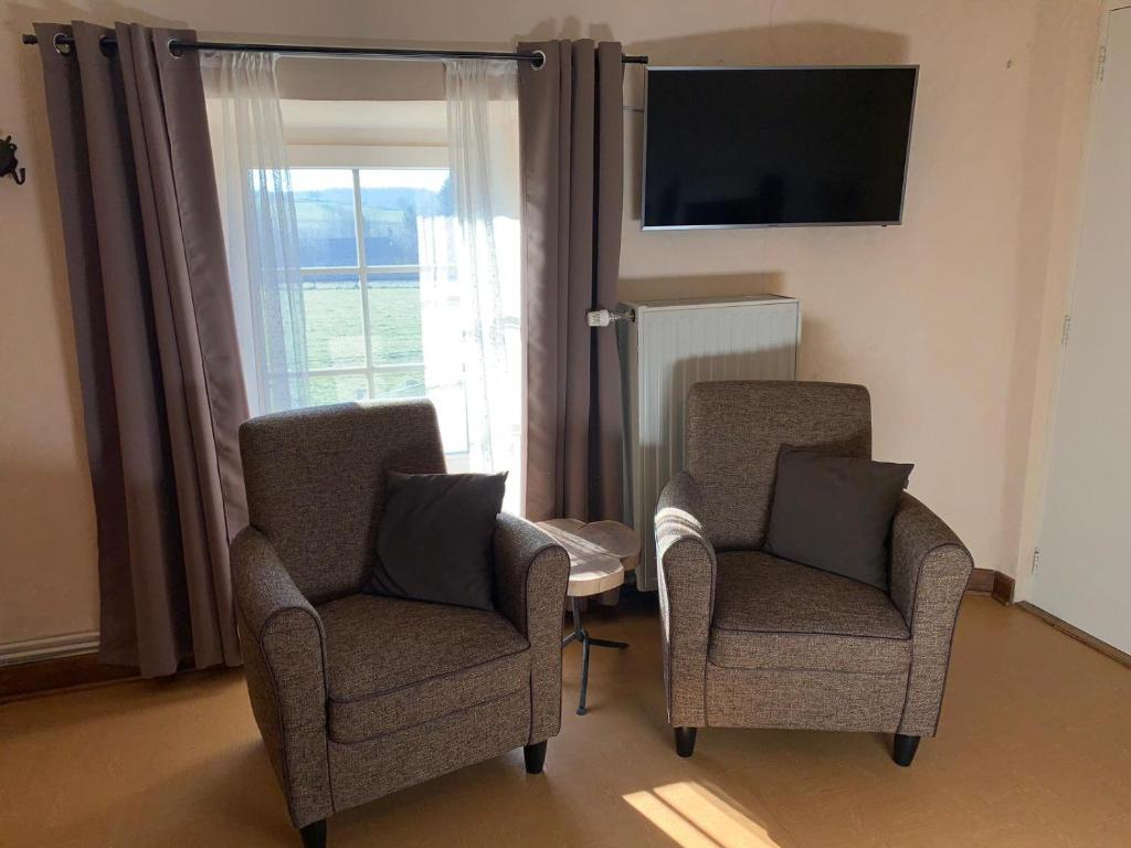TV a/nebo společenská místnost v ubytování Ard'envie Bed&Breakfast