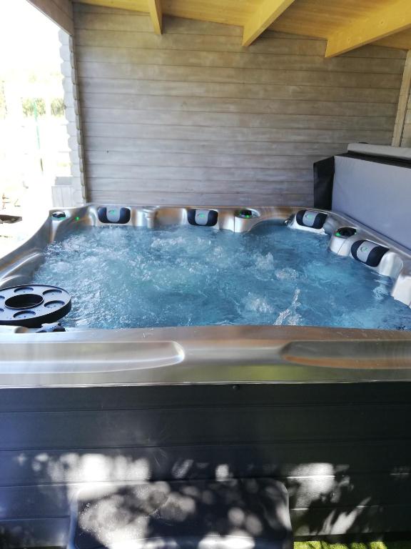 Chez Lisa avec jaccuzi - 度假屋