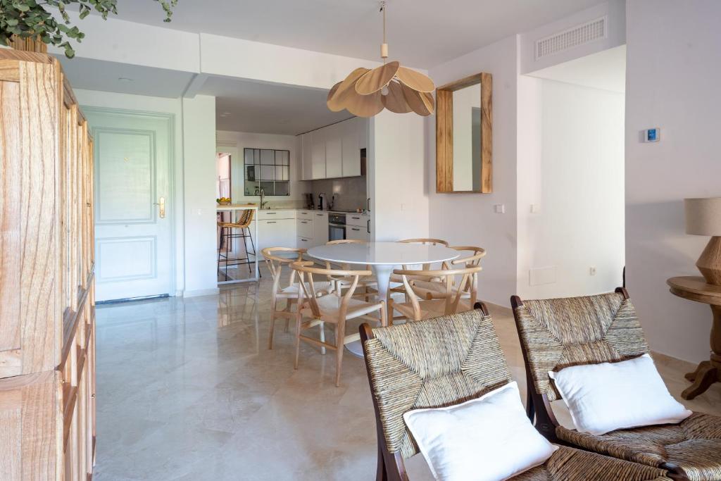 Kuchyňa alebo kuchynka v ubytovaní 3+1 bed apartment, 100m away from the beach