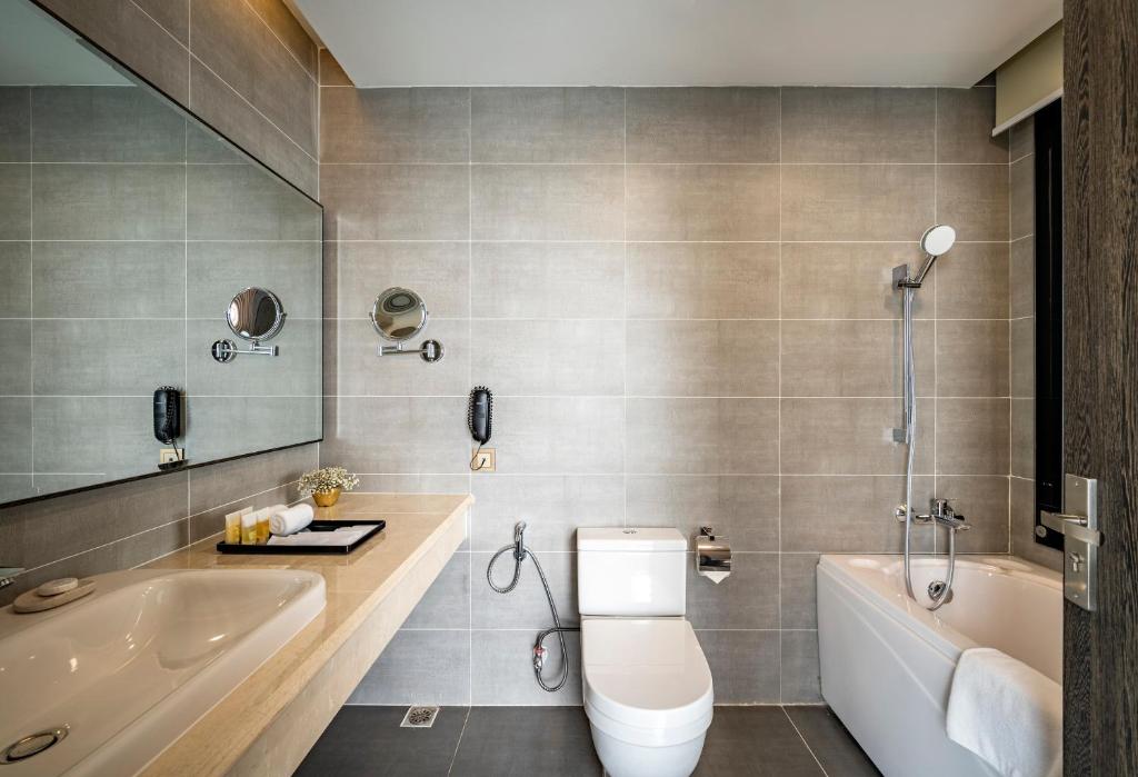 Phòng Deluxe Có Giường Cỡ King Nhìn Ra Thành Phố