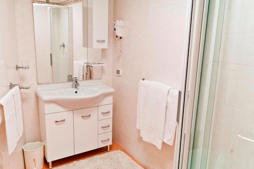 Hotel Priscilla - Resim 24