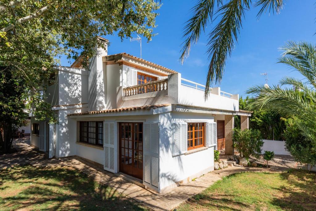 The building in which the holiday home is located
