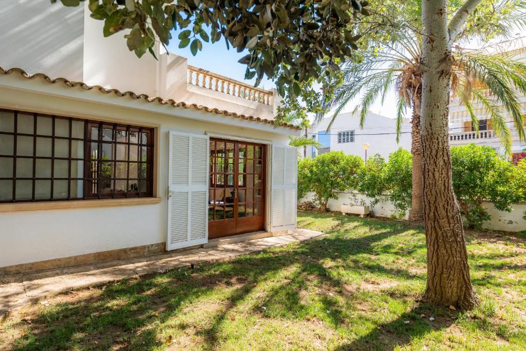 A garden outside Villa Beach Palmitos