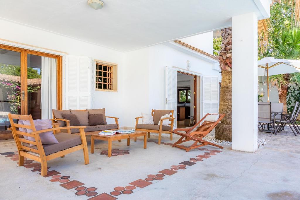 A seating area at Villa Beach Palmitos