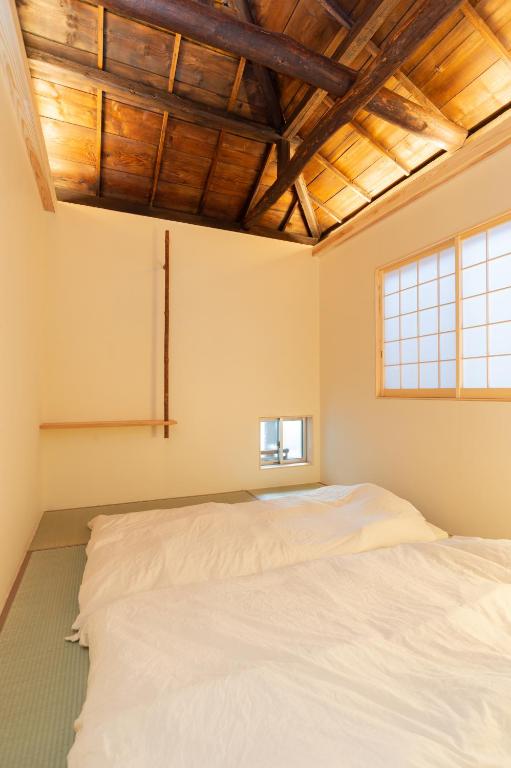Trawl Guesthouseトロールゲストハウス Booking}