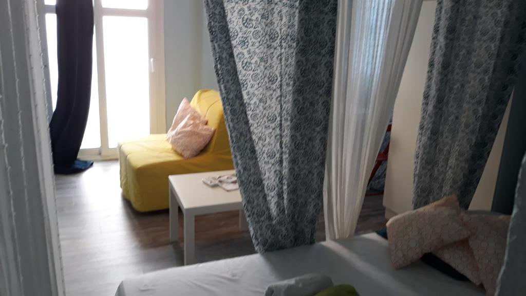 Romantically allured studio next to the center - Housity