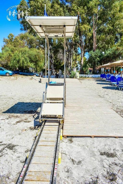 Piscina di Camping Drepanos o nelle vicinanze